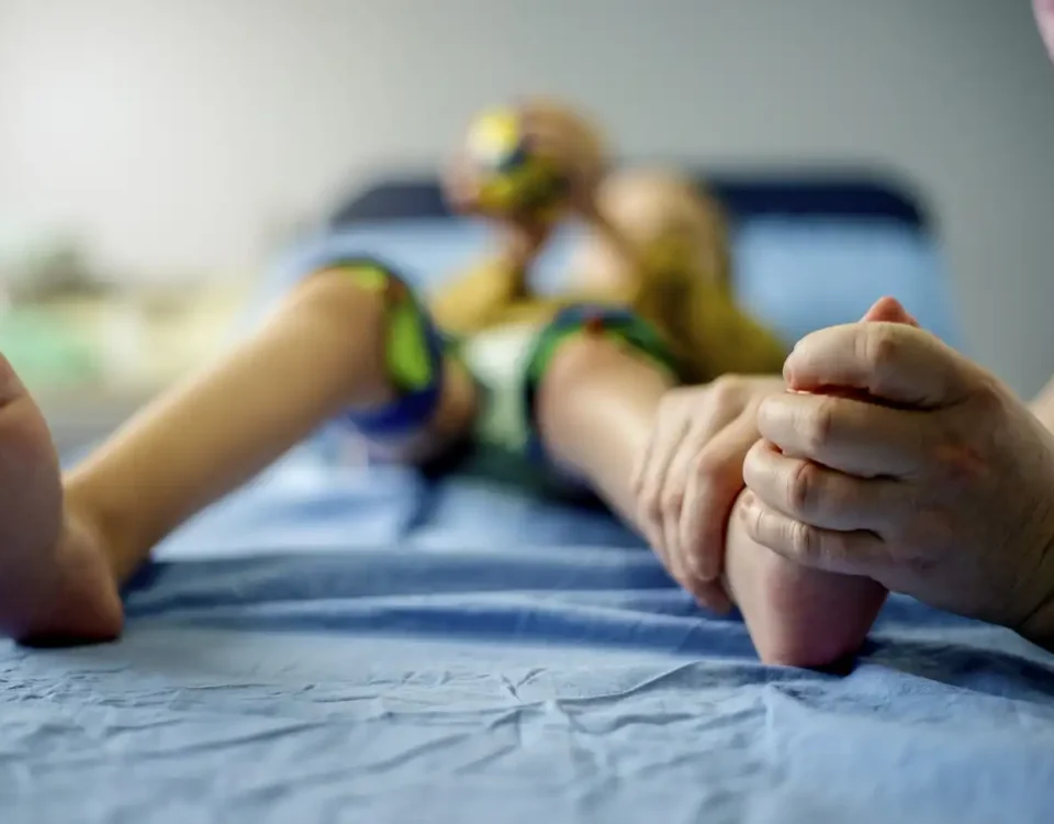 fizjoterapia nóg dziecka